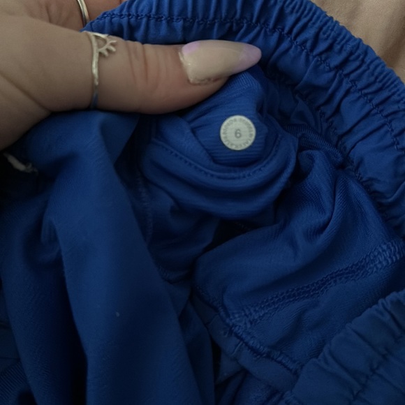 lululemon navy hotty hots - Picture 3 of 3